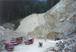 2002 Übung im Steinbruch