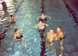 2003 Ausbildung zum Rettungsschwimmer
