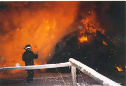 1993 Brand einer Jagdhütte auf der Planalm